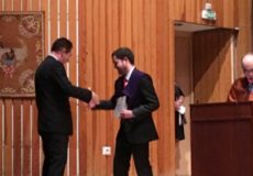 Entrega de premio Trabit en el acto de graduación de la CCVI promoción de Ingenieros de Caminos de la UPM