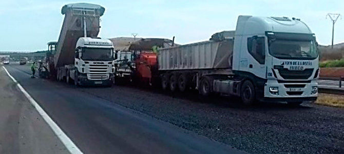 Obras de asfaltado en la A-4 en Villarta de San Juan