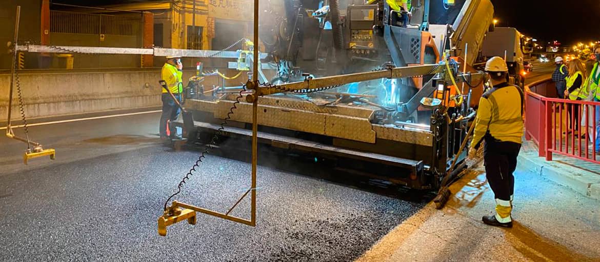 Pavimentación en la carretera M-506 (Madrid) - Extendido de MBC