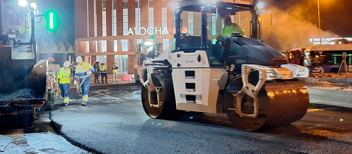 Pavimentación en zona exterior de Atocha
